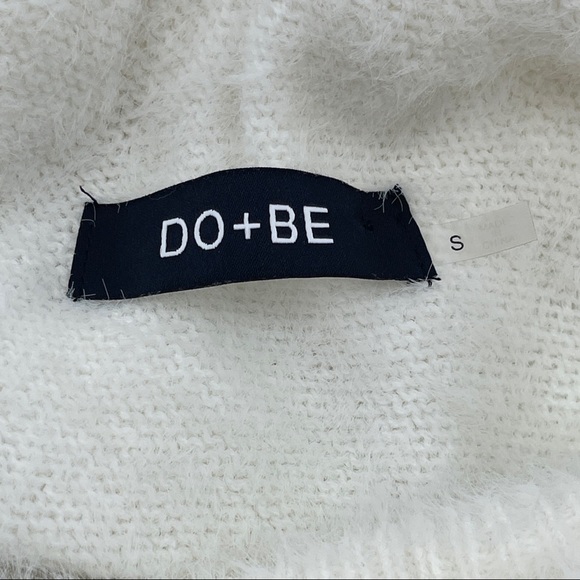 Do + Be Off-the-Shoulder Ruffle Sweater Size S - Picture 5 of 6